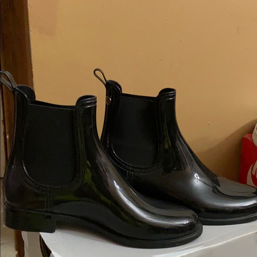 Rain boots